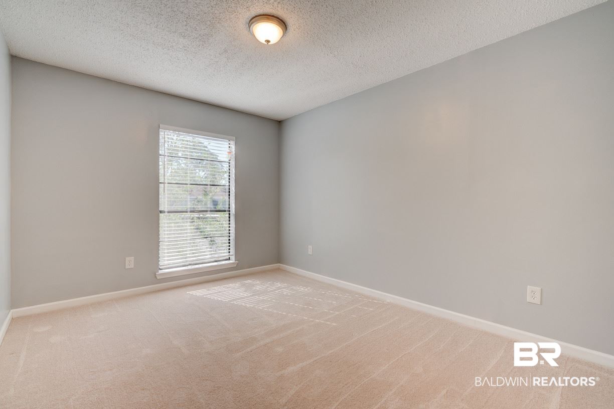 2901 Grant Street, Unit 702 Mobile, AL 36606 - Photo 17 of 30