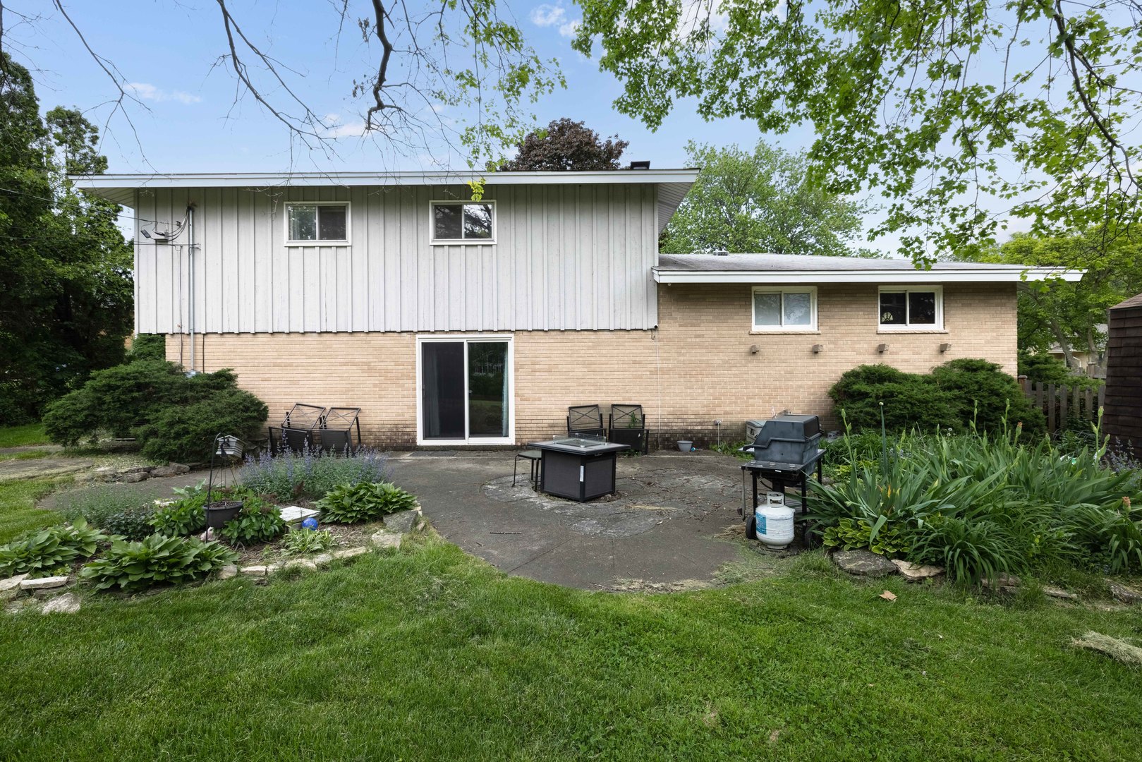 108 Forestview Road Bensenville, IL 60106 - Photo 20 of 22 Gallery Image 20