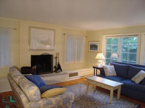 77 Hawthorne Road Grosse Pointe, MI 48236 - Photo 3 of 8 832666-2.JPG