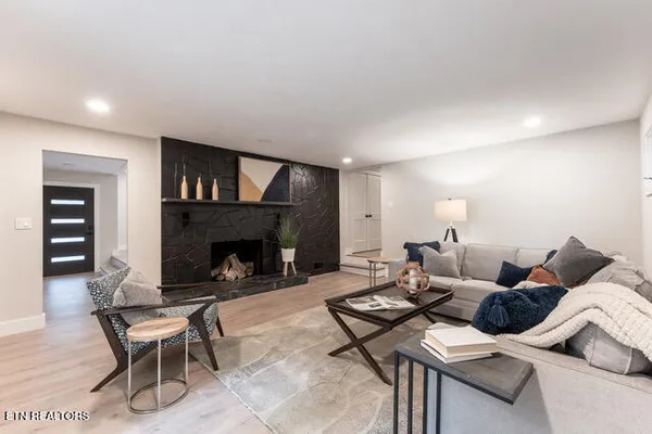 $585,000 | 6020 Weems Road, Knoxville, TN 37918