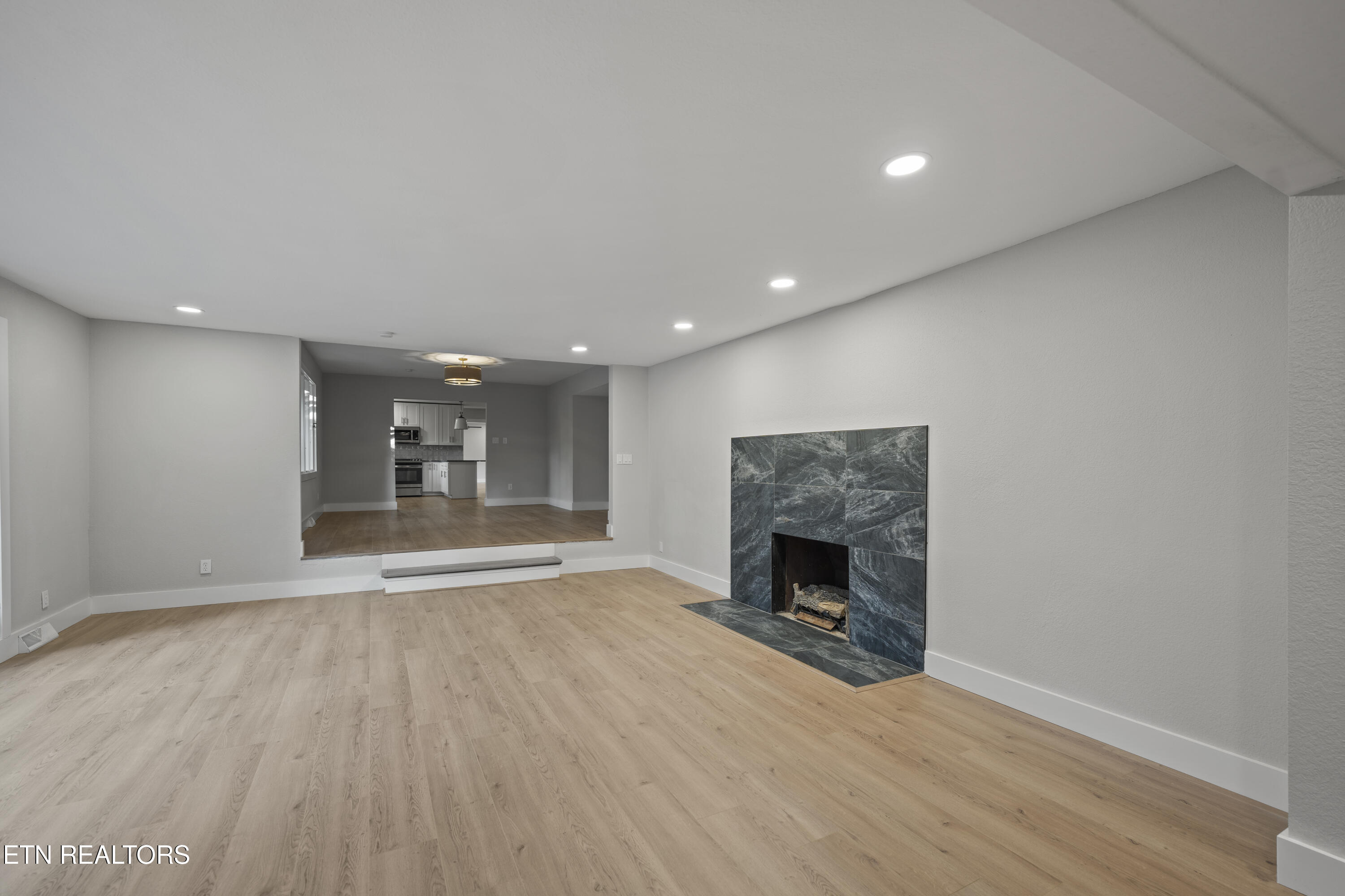 6020 Weems Road Knoxville, TN 37918 - Photo 4 of 30 DSC04684