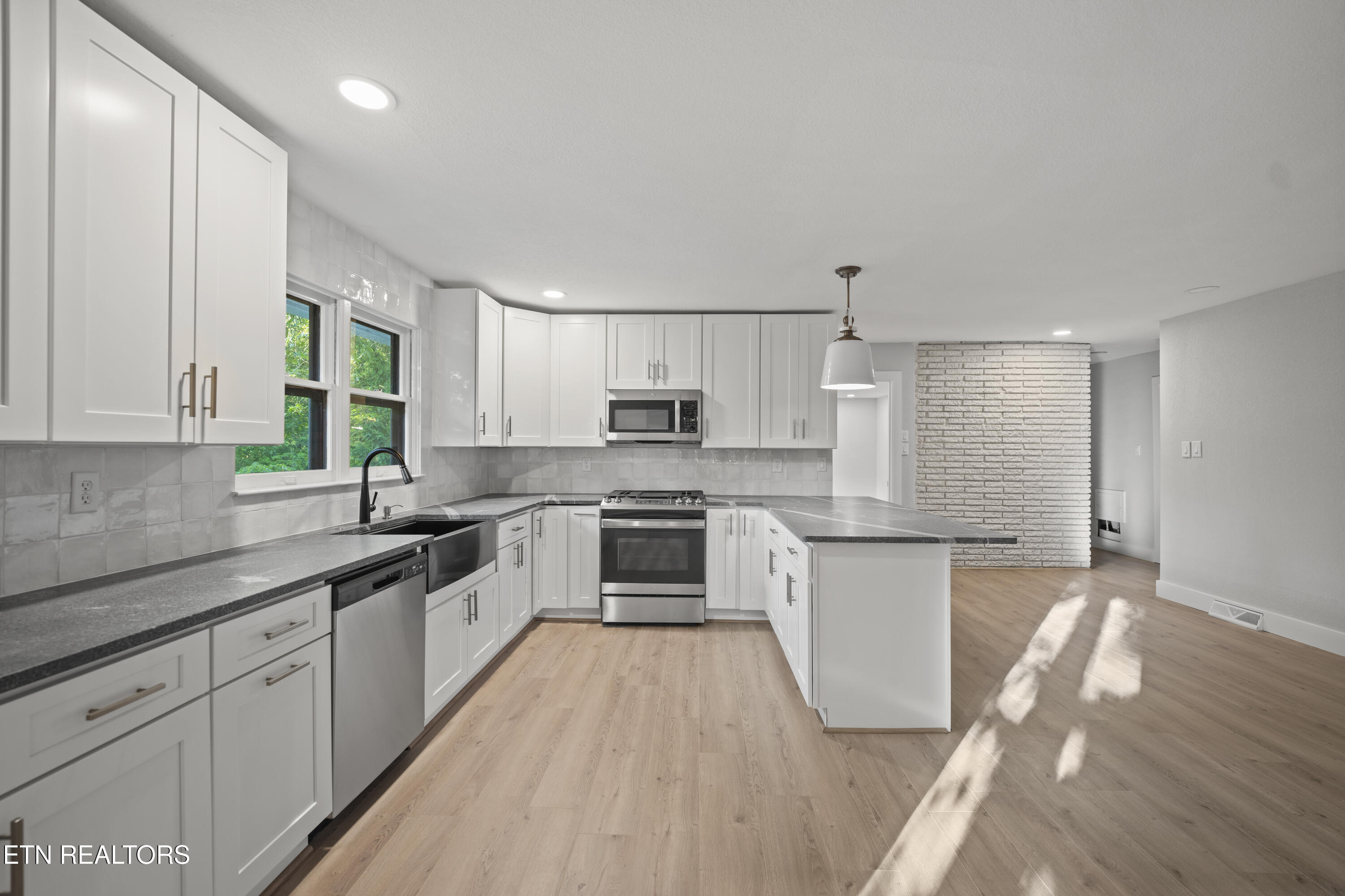 6020 Weems Road Knoxville, TN 37918 - Photo 6 of 30 DSC04693