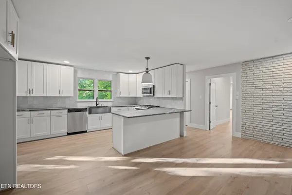 $585,000 | 6020 Weems Road, Knoxville, TN 37918