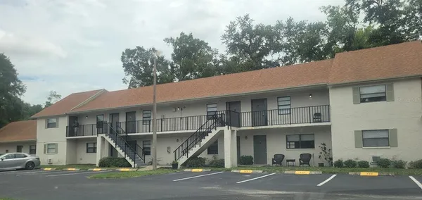 $1,200 | 2142 Bradford Street, Unit 325, Clearwater, FL 33760