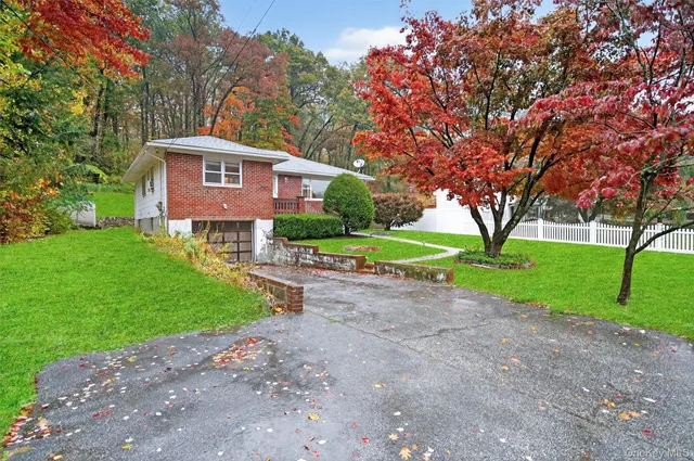 $450,000 | 56 Aqueduct Road, Garrison, NY 10524