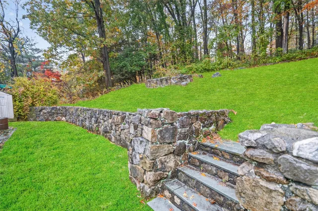 $450,000 | 56 Aqueduct Road, Garrison, NY 10524