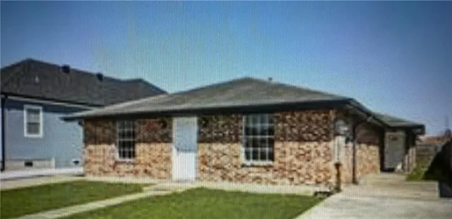 $1,250 | 8513 Regiment Drive, Chalmette, LA 70043
