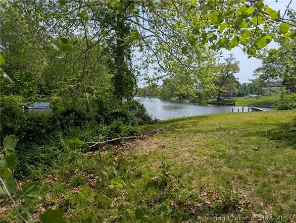 $69,900 | 320 North Hereford Lane, Madison, IN 47250