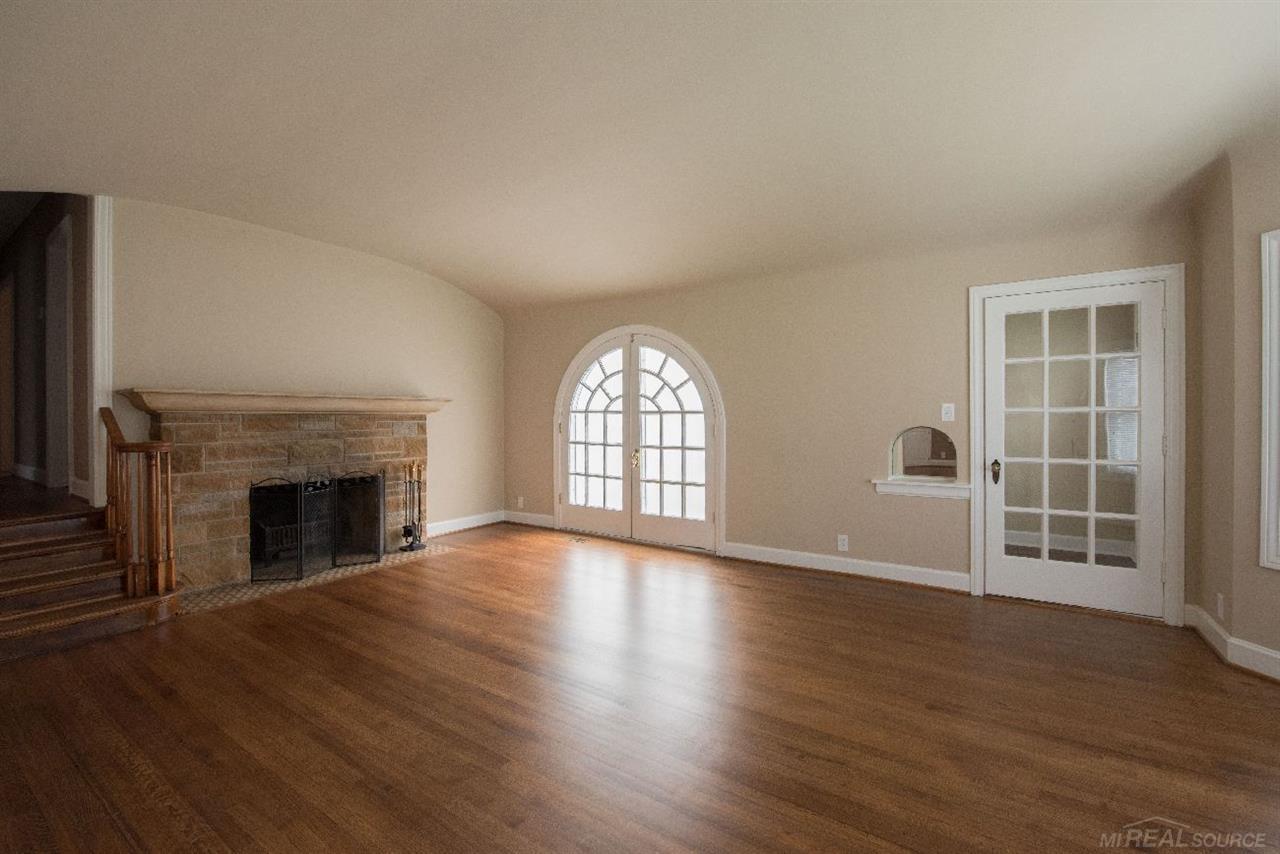 982 Washington Road Grosse Pointe, MI 48230 - Photo 3 of 23