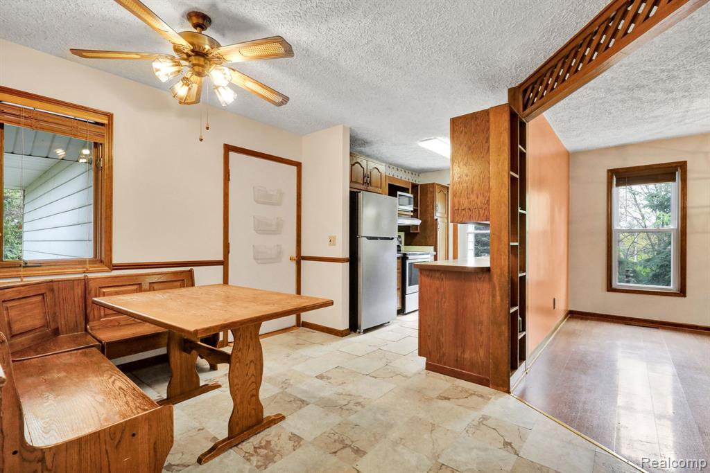 3305 Ridgefield Road Lansing, MI 48906 - Photo 8 of 46 Gallery Image 8