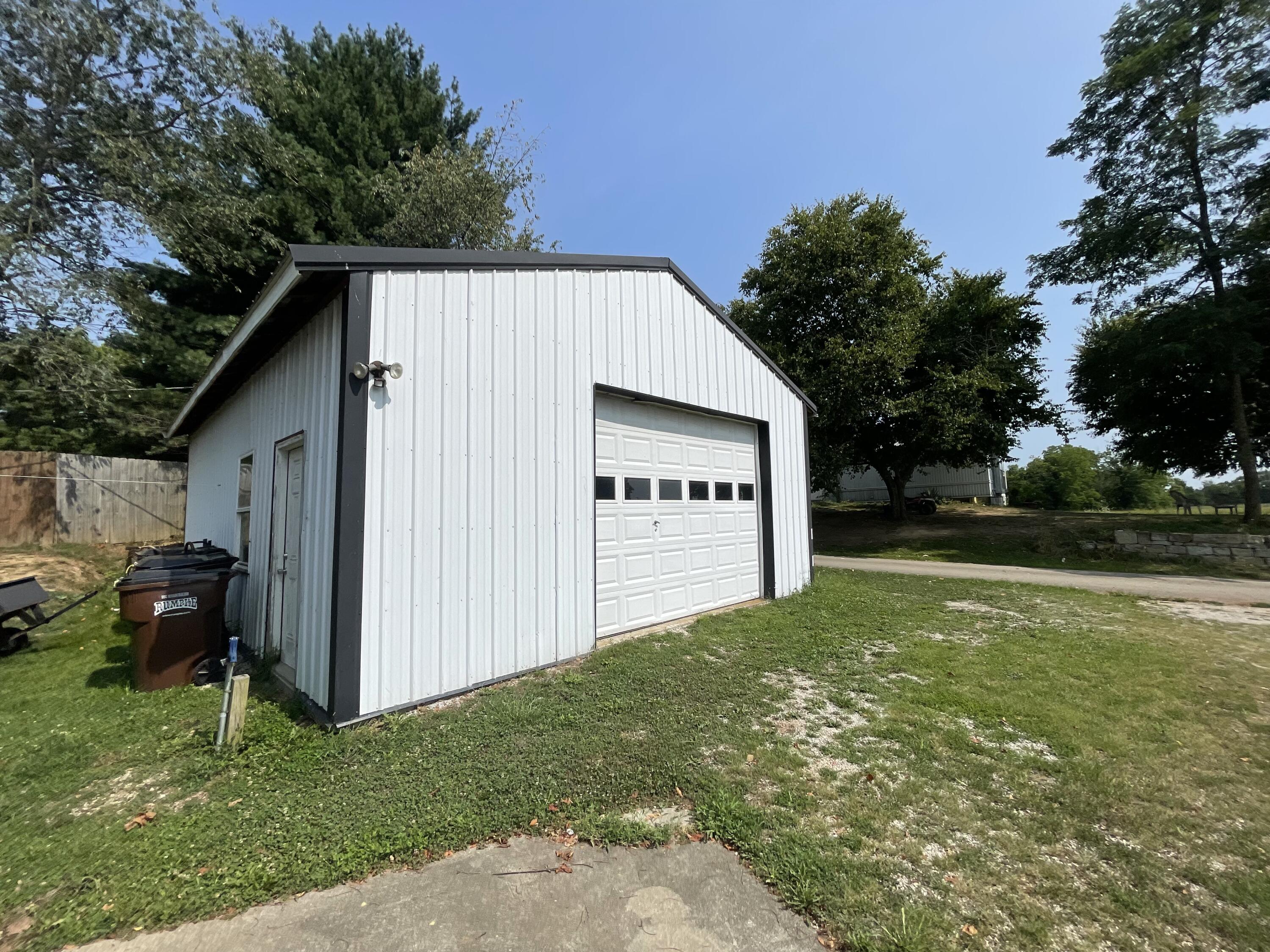 4521 McCormick Road Mount Sterling, KY 40353 - Photo 7 of 24 IMG_3409