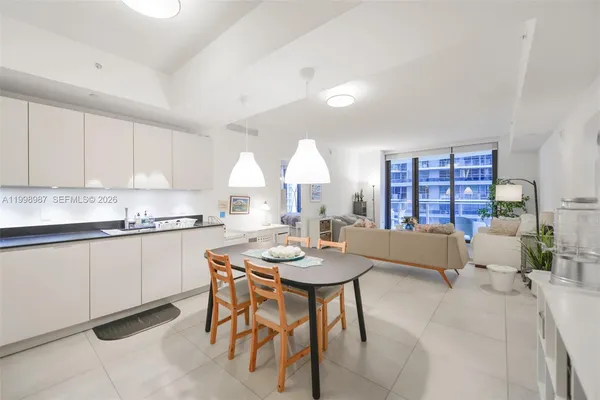 $5,900 | 1010 Brickell Avenue, Unit 2906, Miami, FL 33131