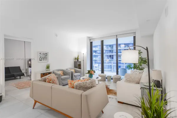 $5,900 | 1010 Brickell Avenue, Unit 2906, Miami, FL 33131