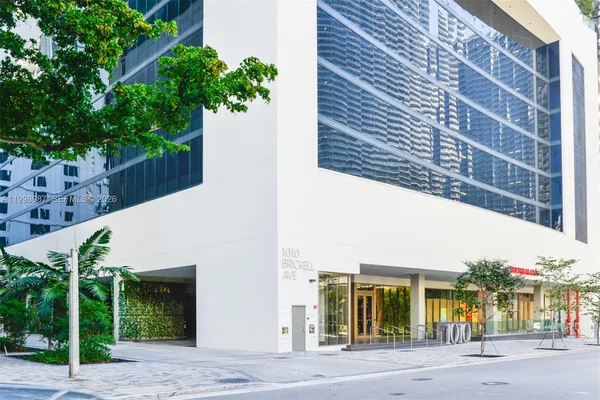 $5,900 | 1010 Brickell Avenue, Unit 2906, Miami, FL 33131