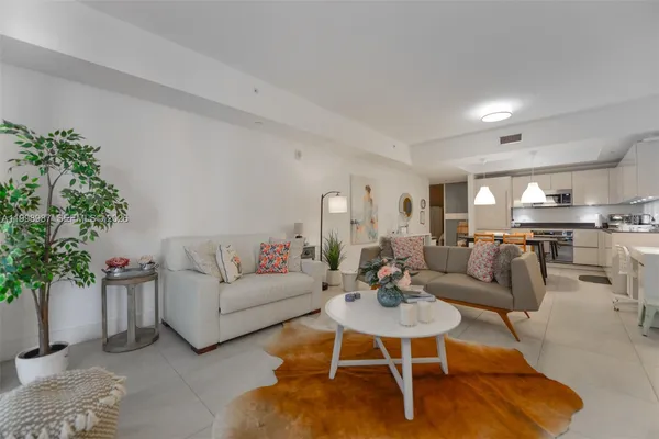 $5,900 | 1010 Brickell Avenue, Unit 2906, Miami, FL 33131