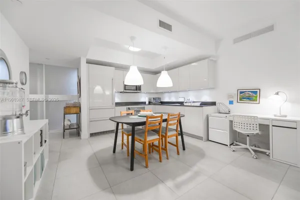 $5,900 | 1010 Brickell Avenue, Unit 2906, Miami, FL 33131