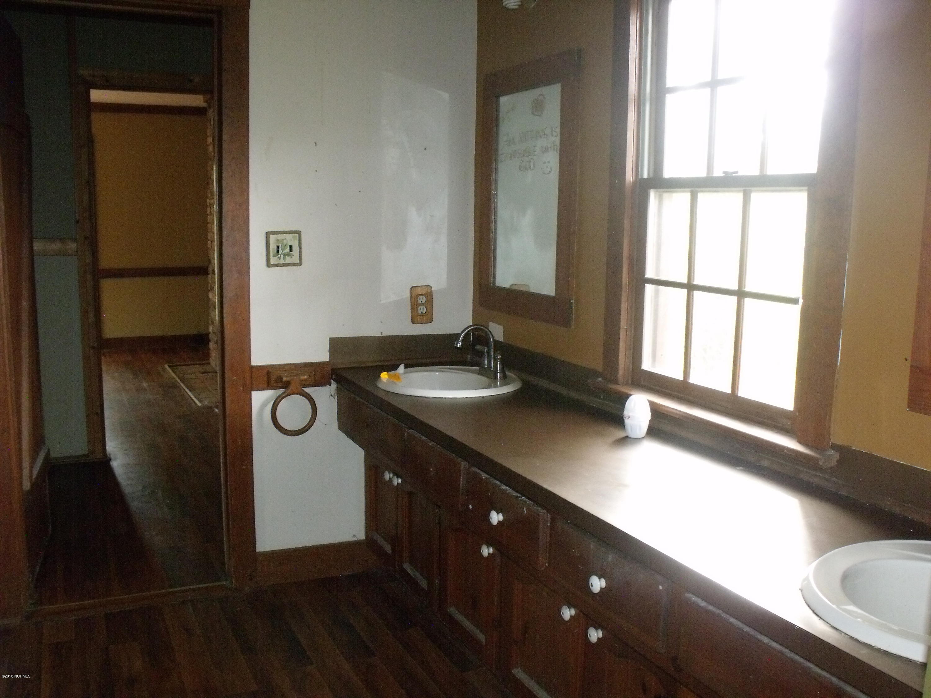 420 South Fairview Road Rocky Mount, NC 27801 - Photo 18 of 19 36 BATH 2