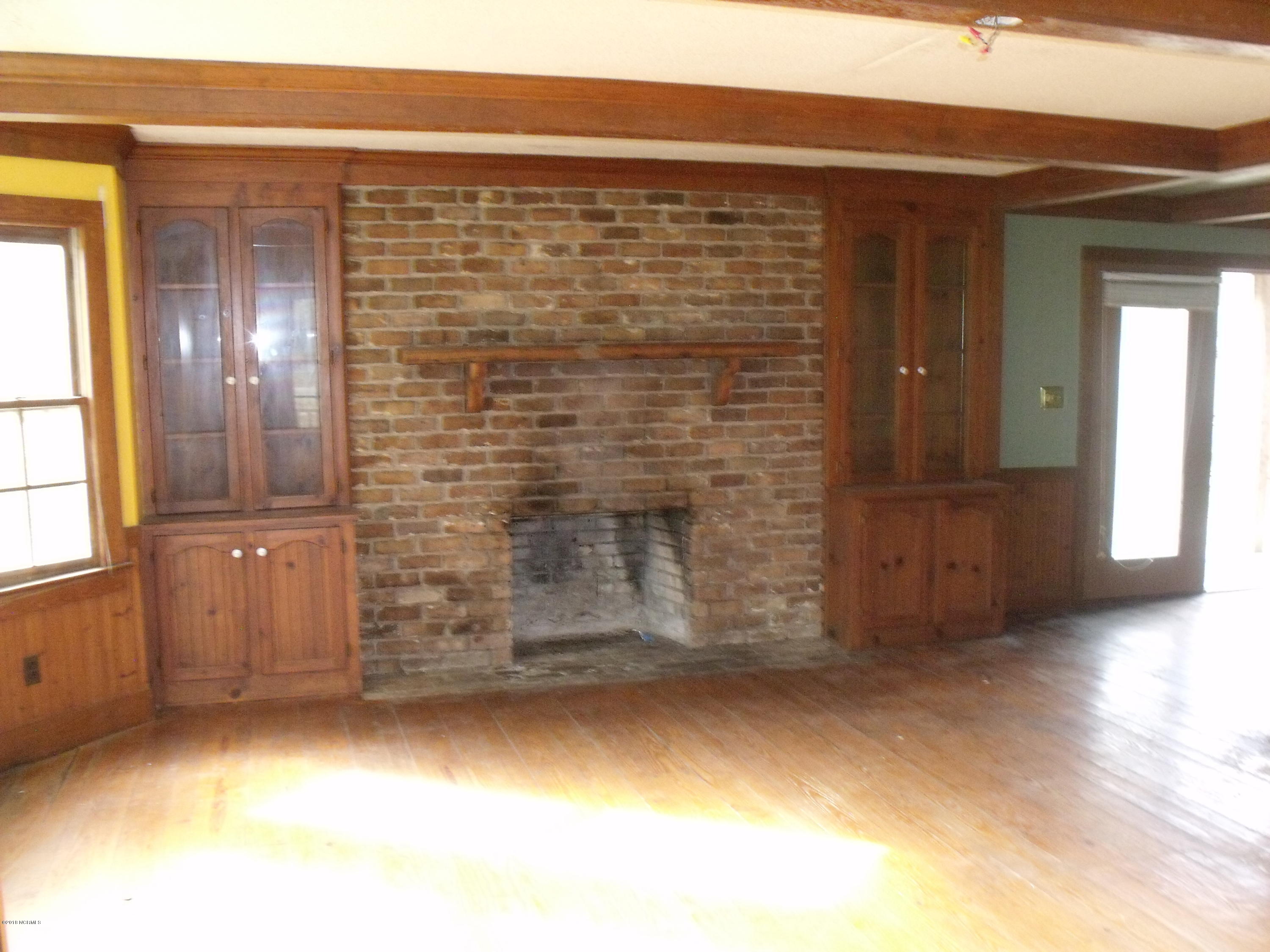 420 South Fairview Road Rocky Mount, NC 27801 - Photo 8 of 19 21 LIVING