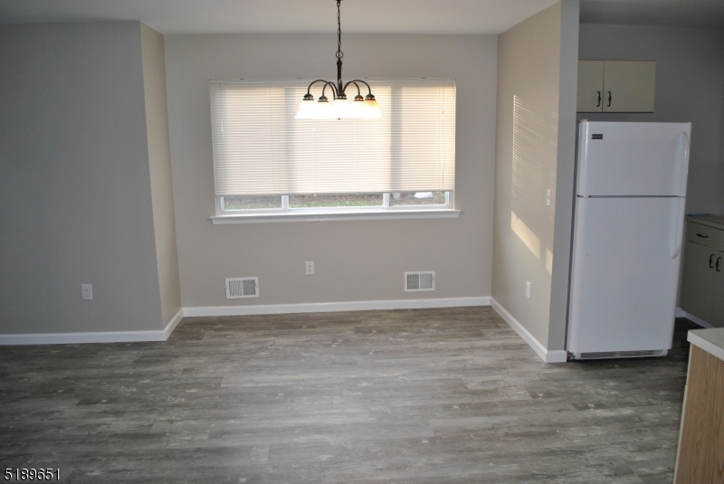910 Reed Court Flemington, NJ 08822 - Photo 11 of 24 Gallery Image 11