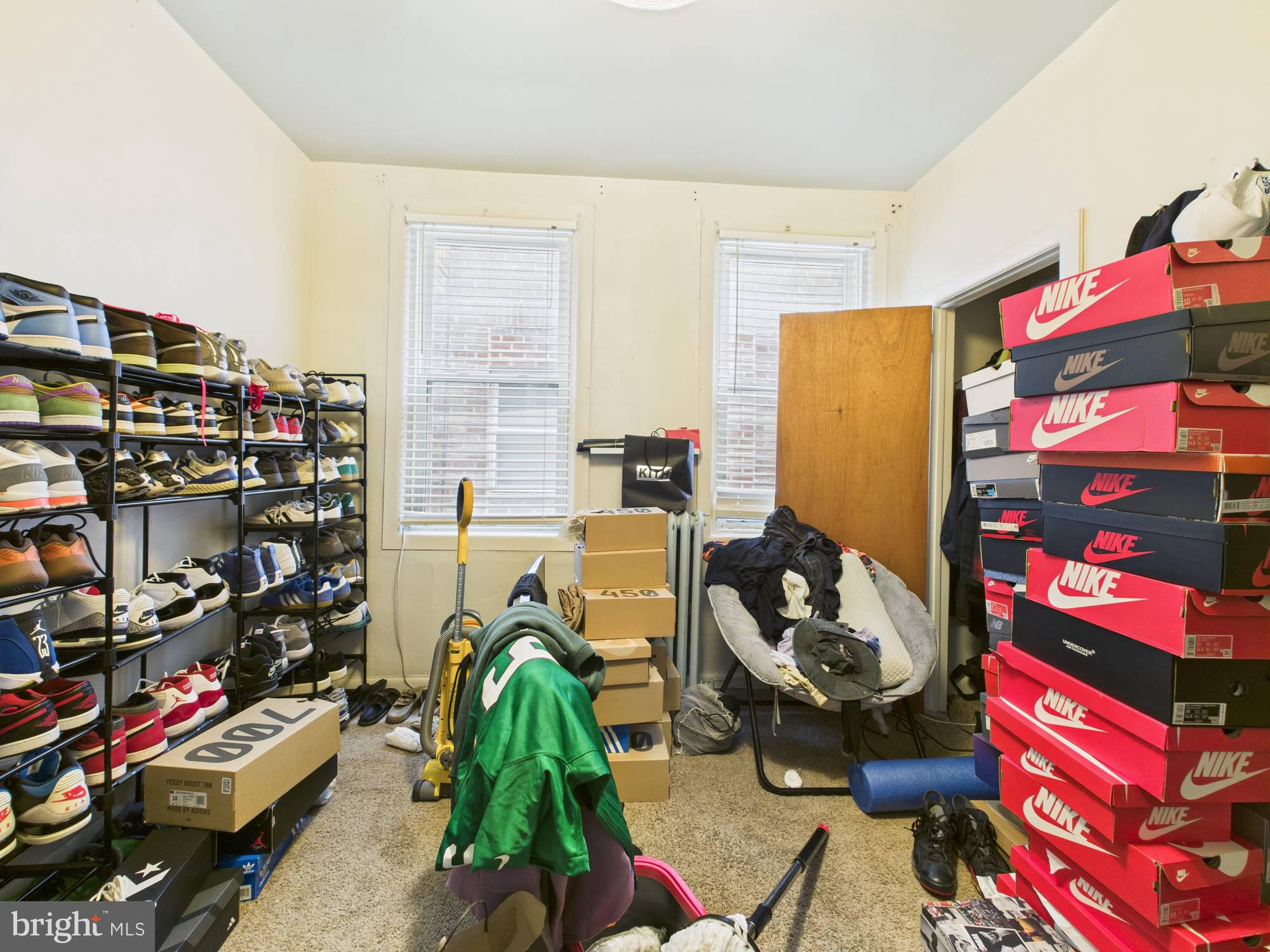 4073 West Ford Road Philadelphia, PA 19131 - Photo 19 of 50 a room with musical instruments