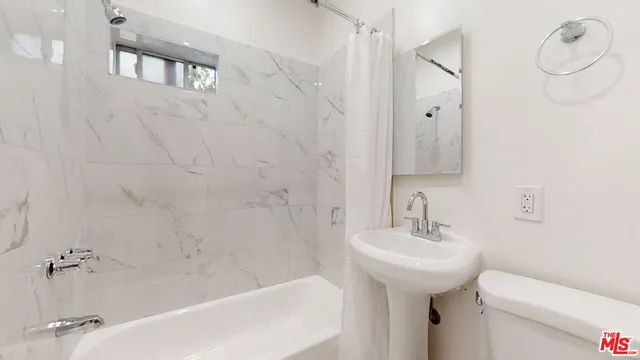 $1,195 | 1117 South Westlake Avenue, Unit 105, Los Angeles, CA 90006