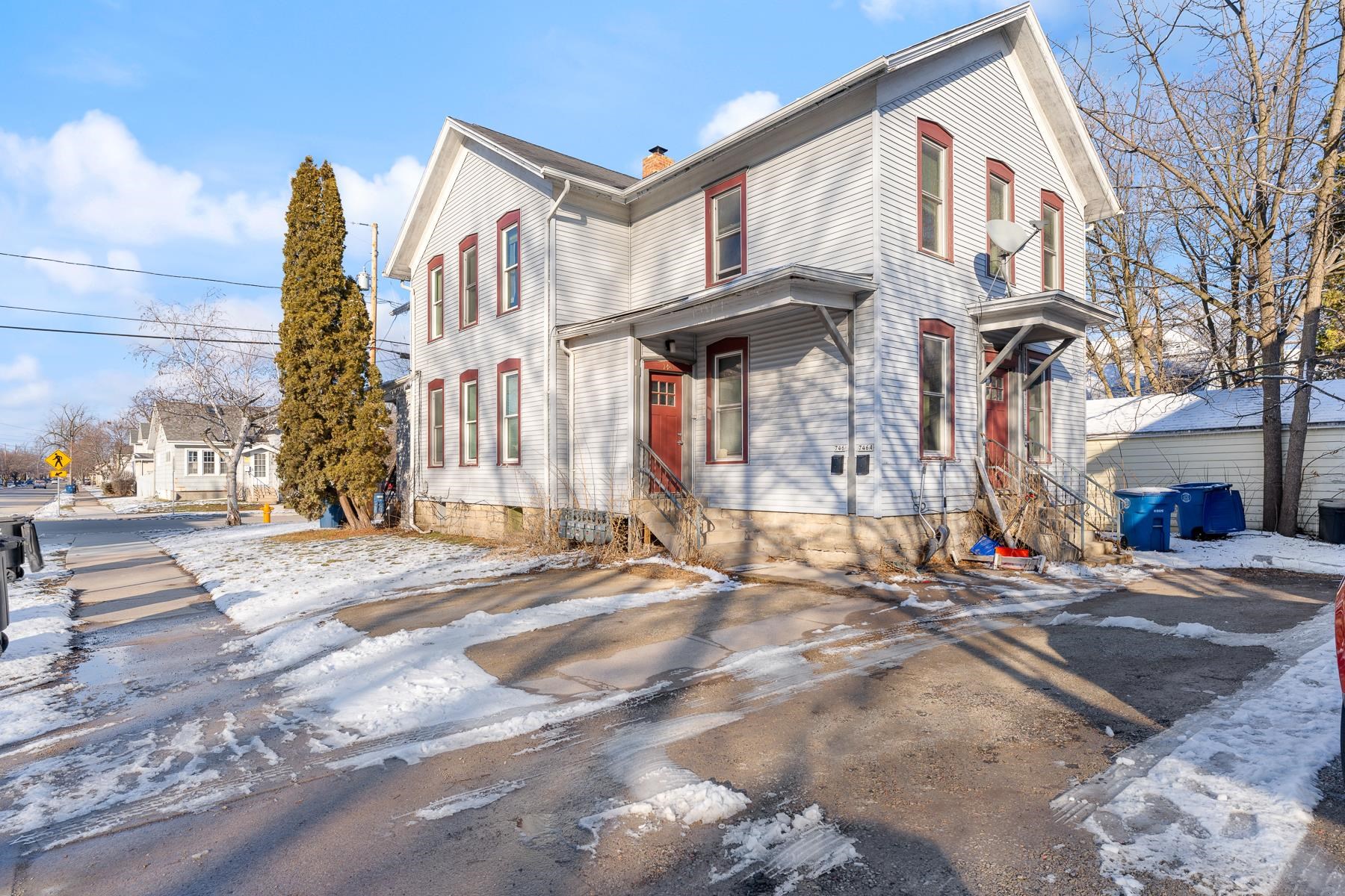 527 West Lincoln Ave  