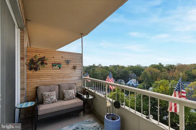 $165,500 | 100 West Avenue, Unit 609 SOUTH/F9, Jenkintown, PA 19046
