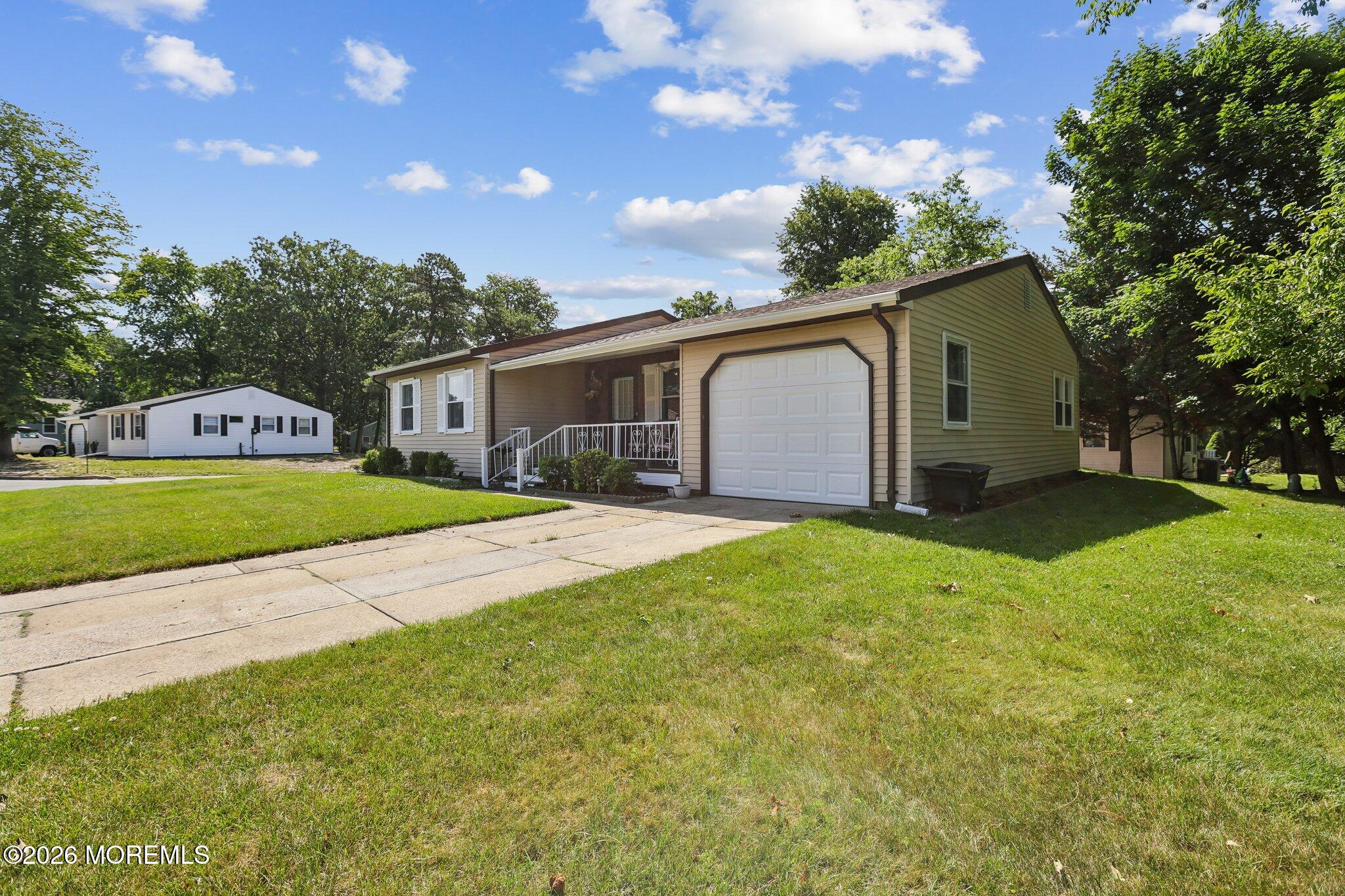 47 Hartford Road Whiting, NJ 08759 - Photo 3 of 27 025