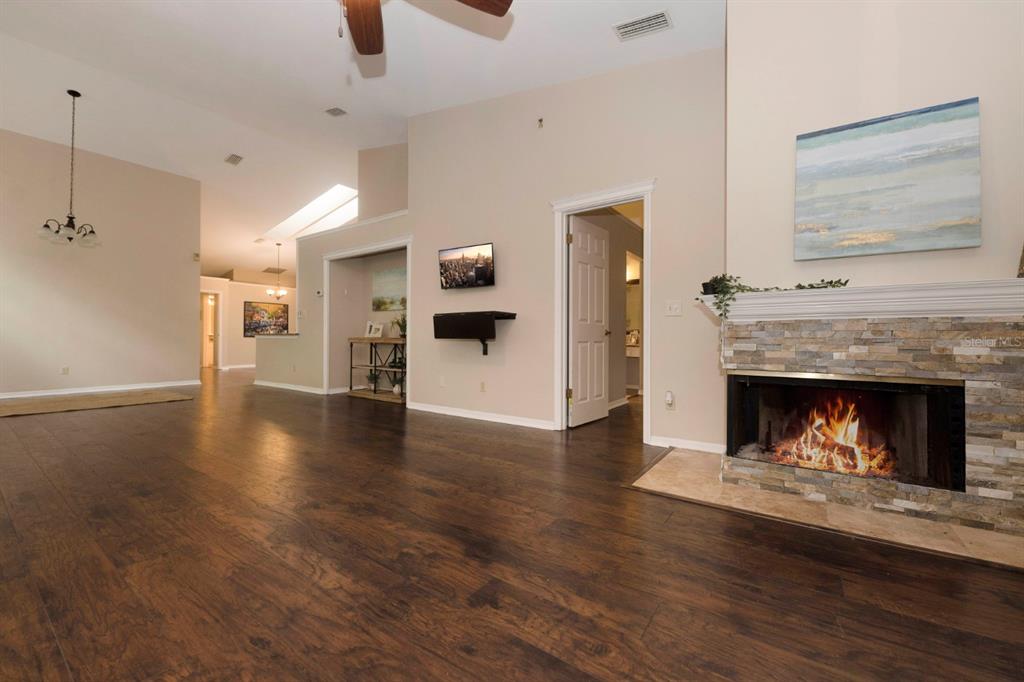 902 Southwest 51 Way Gainesville, FL 32607 - Photo 3 of 38 Gallery Image 3