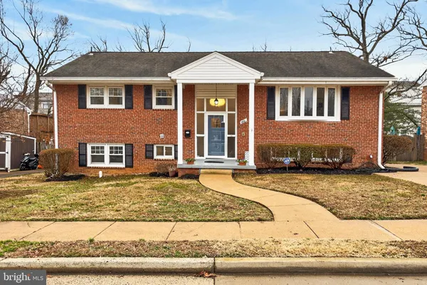 $4,950 | 400 North Madison Street, Arlington, VA 22205