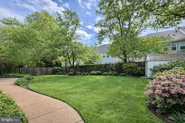 $4,950 | 400 North Madison Street, Arlington, VA 22205