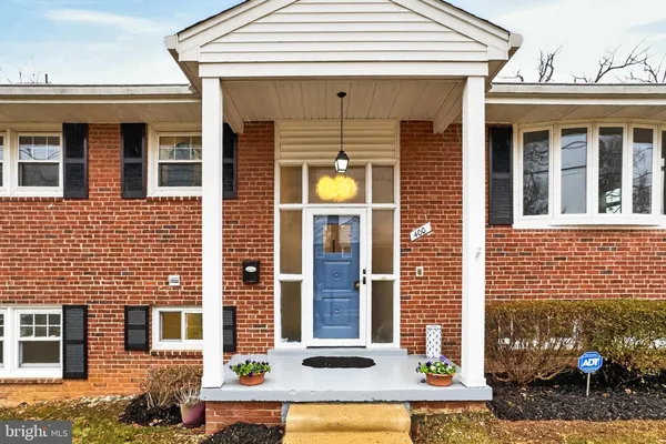 $4,950 | 400 North Madison Street, Arlington, VA 22205