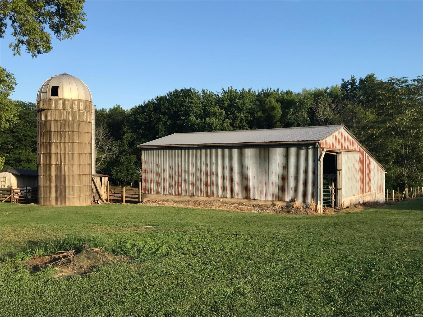 3904 Haselhorst Road New Baden, IL 62265 - Photo 4 of 10 Gallery Image 4