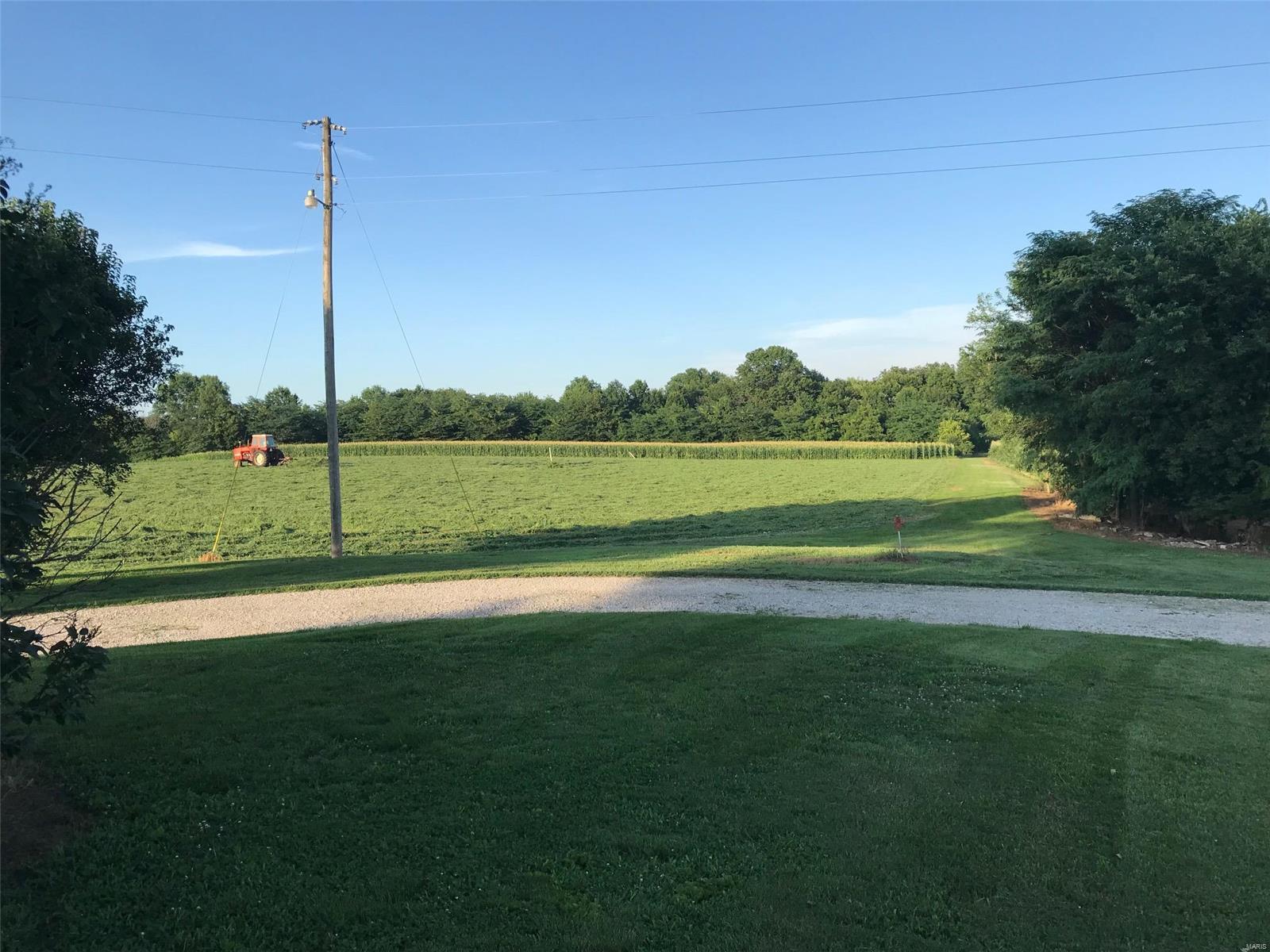 3904 Haselhorst Road New Baden, IL 62265 - Photo 5 of 10 Gallery Image 5