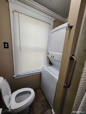 $2,400 | 14 Union Street, Manchester, CT 06042