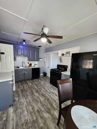 $2,400 | 14 Union Street, Manchester, CT 06042