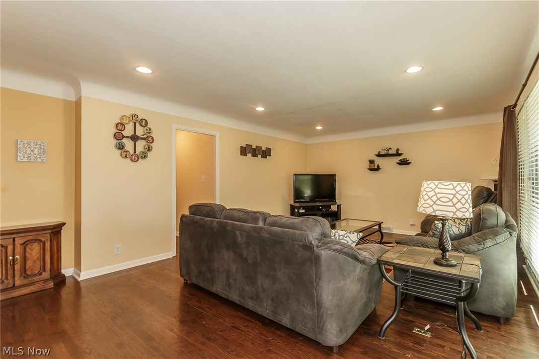 1107 Haverston Road Lyndhurst, OH 44124 - Photo 11 of 30