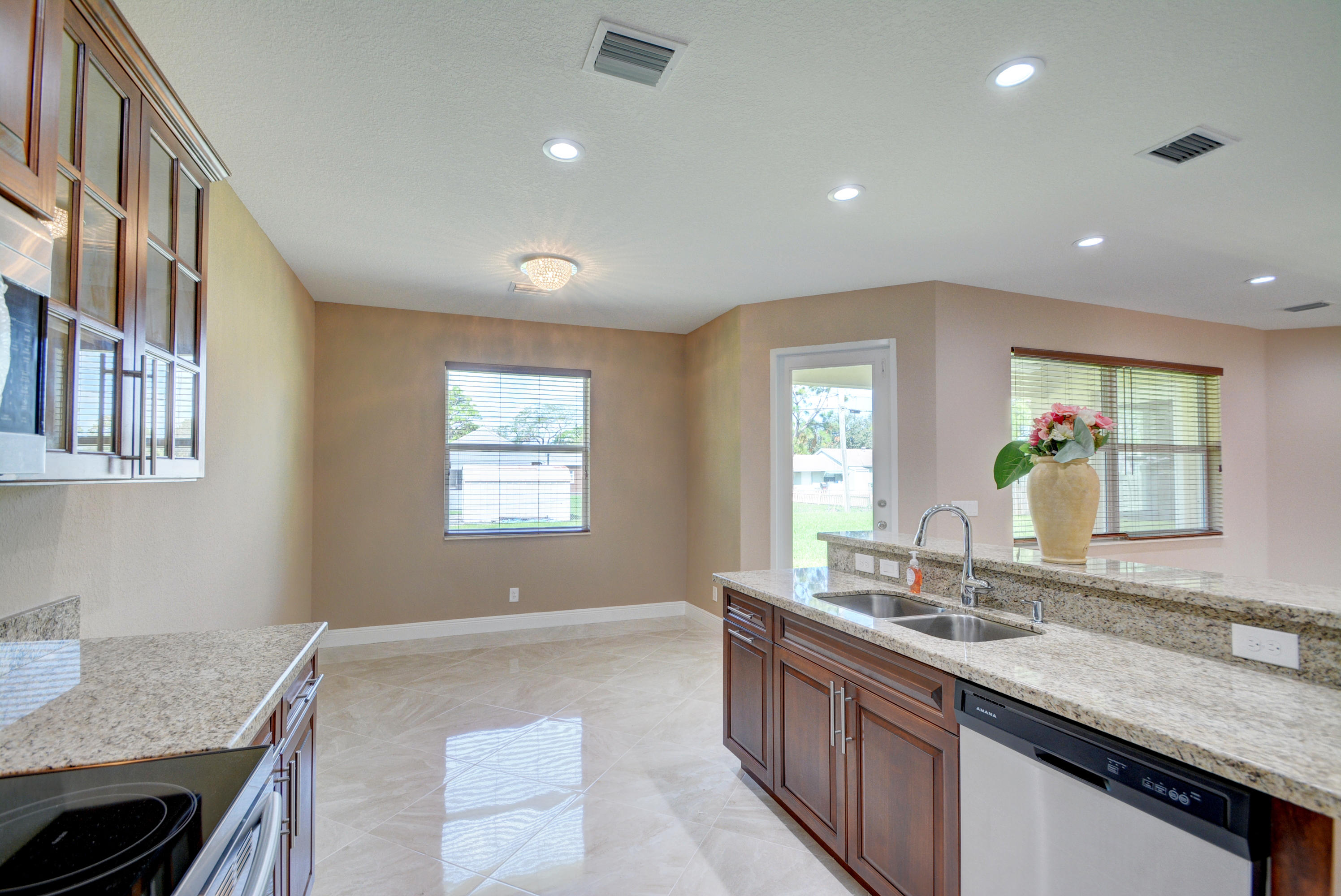 4427 Dale Road Palm Springs, FL 33406 - Photo 9 of 38 SPS_1450_1_2_3_4