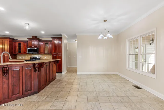 $659,900 | 504 Lynnwood Drive, Athens, TN 37303