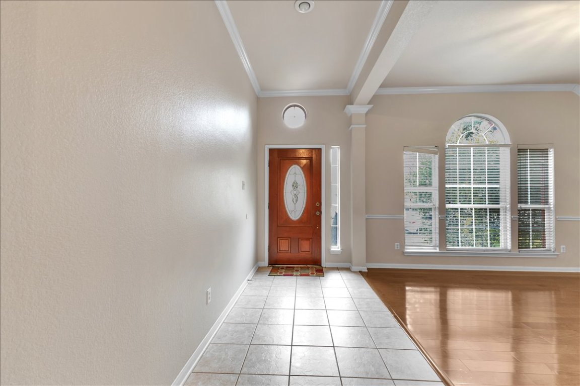 9237 La Siesta Bend Austin, TX 78749 - Photo 6 of 29 a view of an entryway of a house