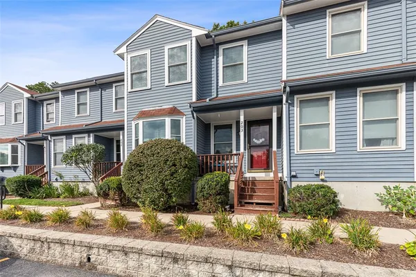$399,000 | 200 Heroux Boulevard, Unit 203, Cumberland, RI 02864