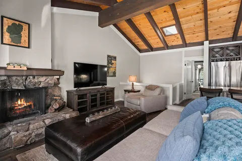 $1,195,000 | 3600 North Lake Boulevard, Unit 88, Carnelian Bay, CA 96140