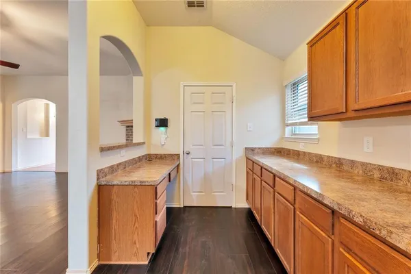 $2,400 | 4816 Sapphire Lane, Granbury, TX 76049