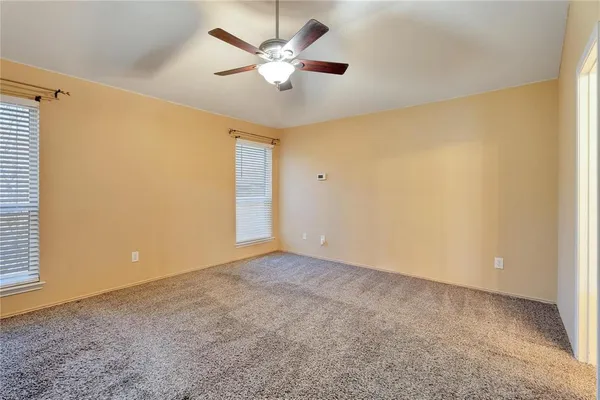 $2,400 | 4816 Sapphire Lane, Granbury, TX 76049