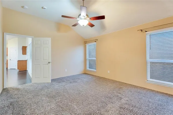 $2,400 | 4816 Sapphire Lane, Granbury, TX 76049