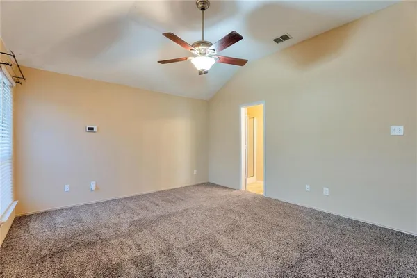 $2,400 | 4816 Sapphire Lane, Granbury, TX 76049