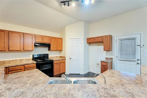 $2,400 | 4816 Sapphire Lane, Granbury, TX 76049