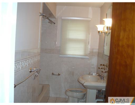 119 McGuffy Road Somerset, NJ 08873 - Photo 8 of 15 Gallery Image 8