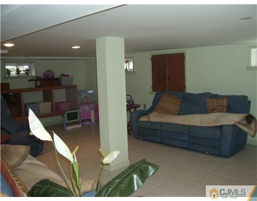 119 McGuffy Road Somerset, NJ 08873 - Photo 10 of 15 Gallery Image 10