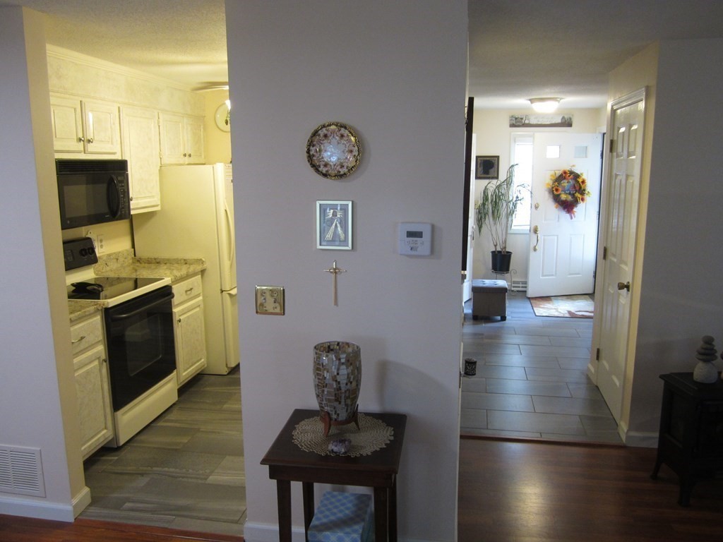 2205 Boston Road, Unit G64 Wilbraham, MA 01095 - Photo 12 of 24 Gallery Image 12